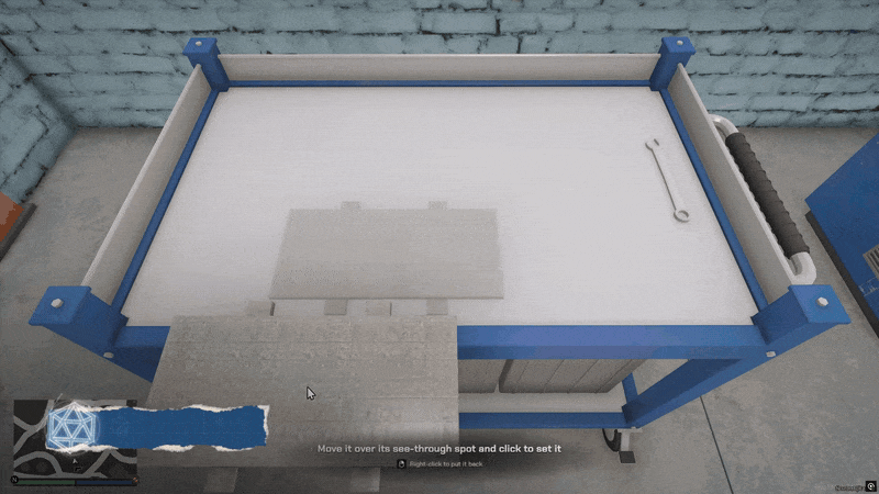 FiveM gun crafting: a two-part sand mould clamped with rods, clamp bars and a wrench
